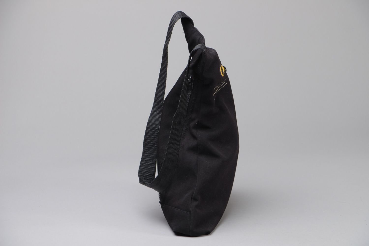 Тканевая сумка ручной работы в виде черного кота фото 2