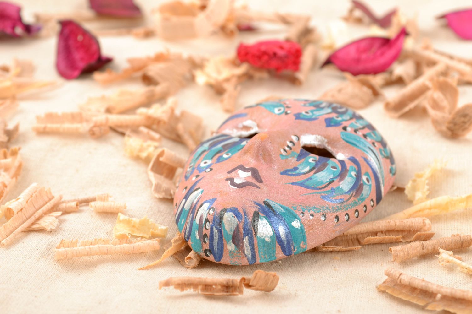Masque miniature décoratif de carnaval fait main photo 2