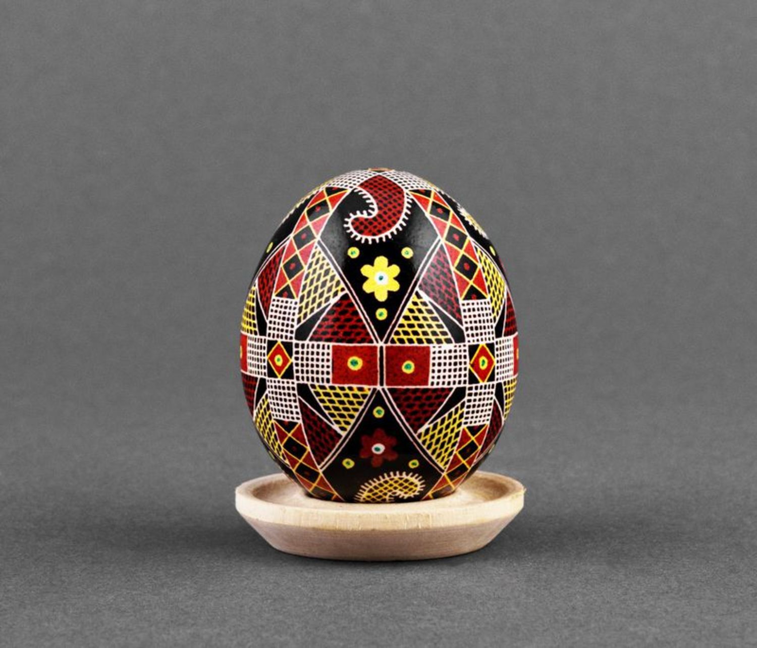 Huevo de Pascua hecho a mano como regalo foto 2