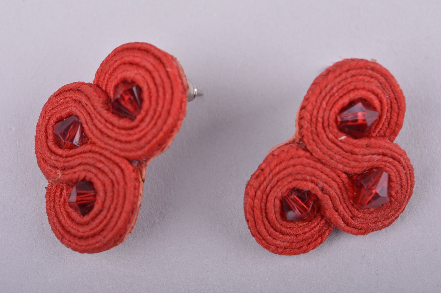 Большие серьги украшение ручной работы красные сутажные серьги красивые фото 3