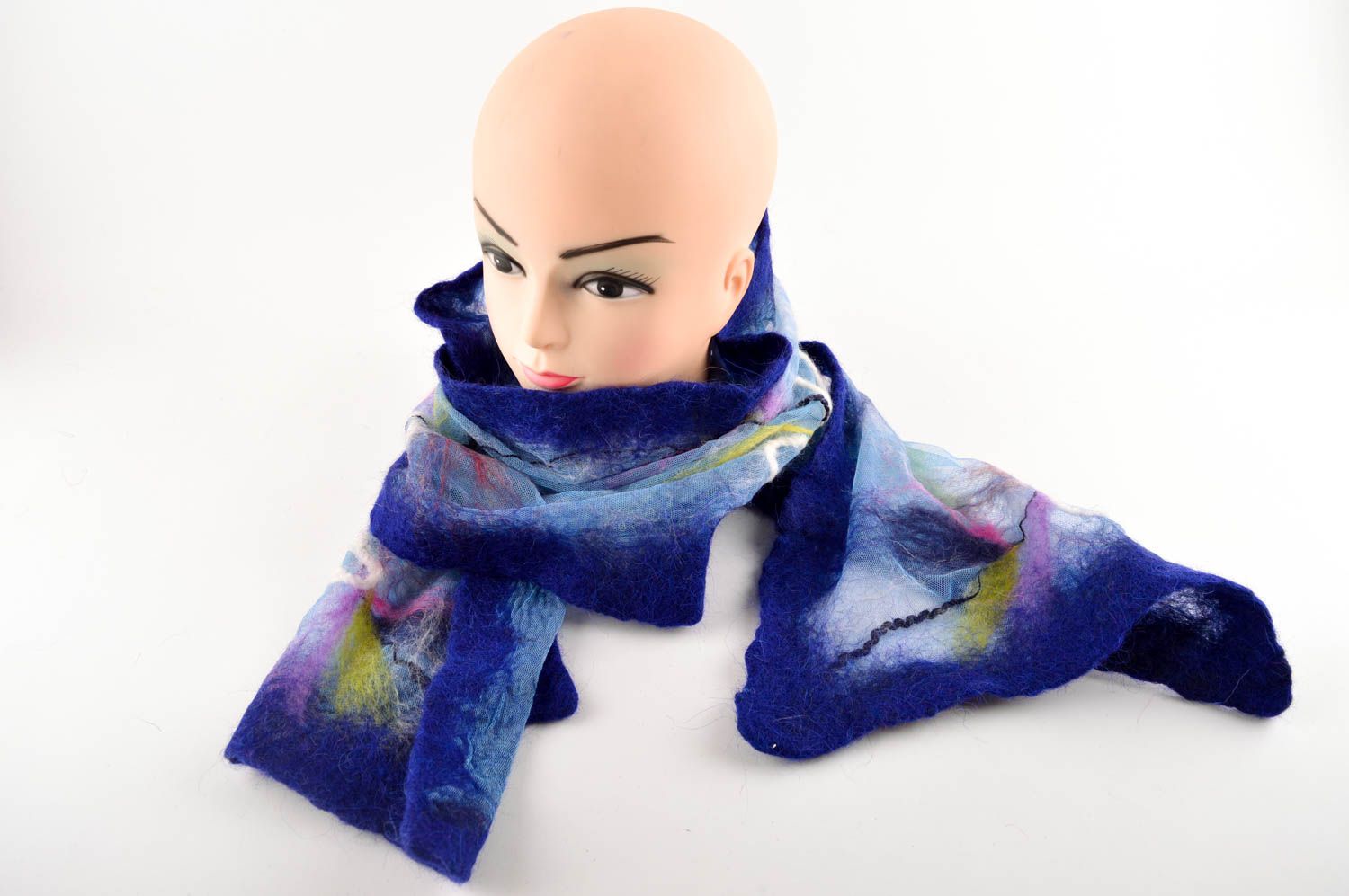 Écharpe laine feutrage fait main Foulard chaud bleu motif Accessoire femme photo 2