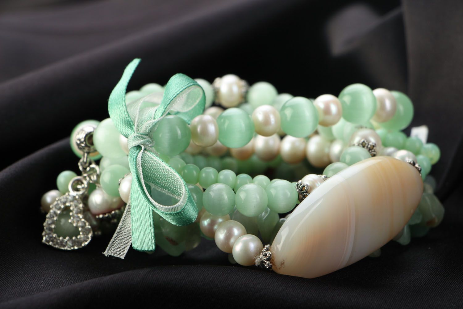 Natural stone bracelet with pearls photo 3