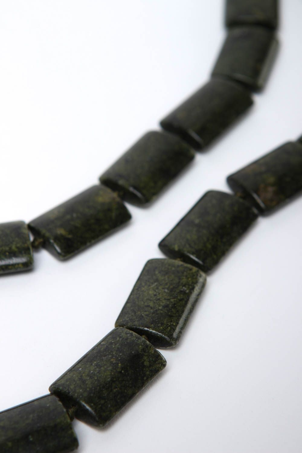 Бусы ручной работы бусы из змеевика стильное украшение из натуральных камней фото 3