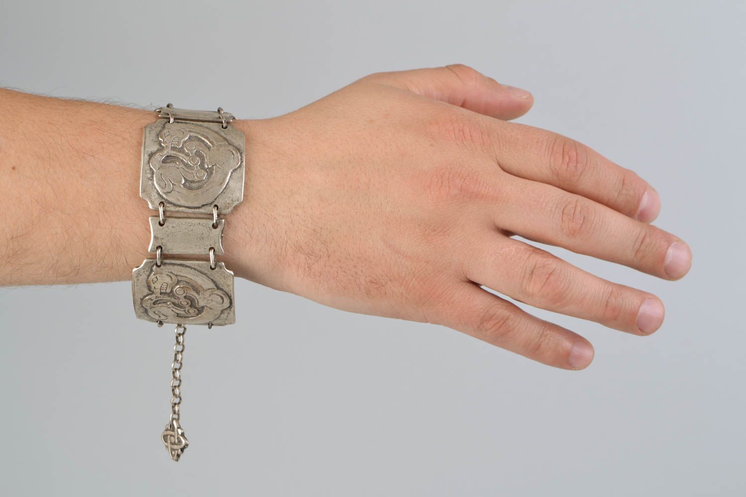 Large bracelet en métal avec design ethnique fait main Panthère pour femme photo 2