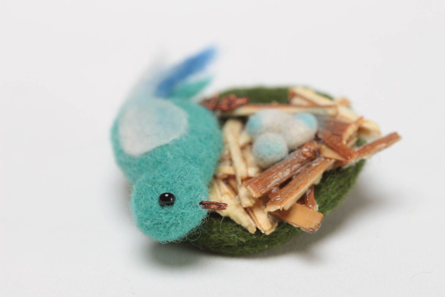 Handmade designer felted wool brooch with blue bird in nest with eggs photo 3