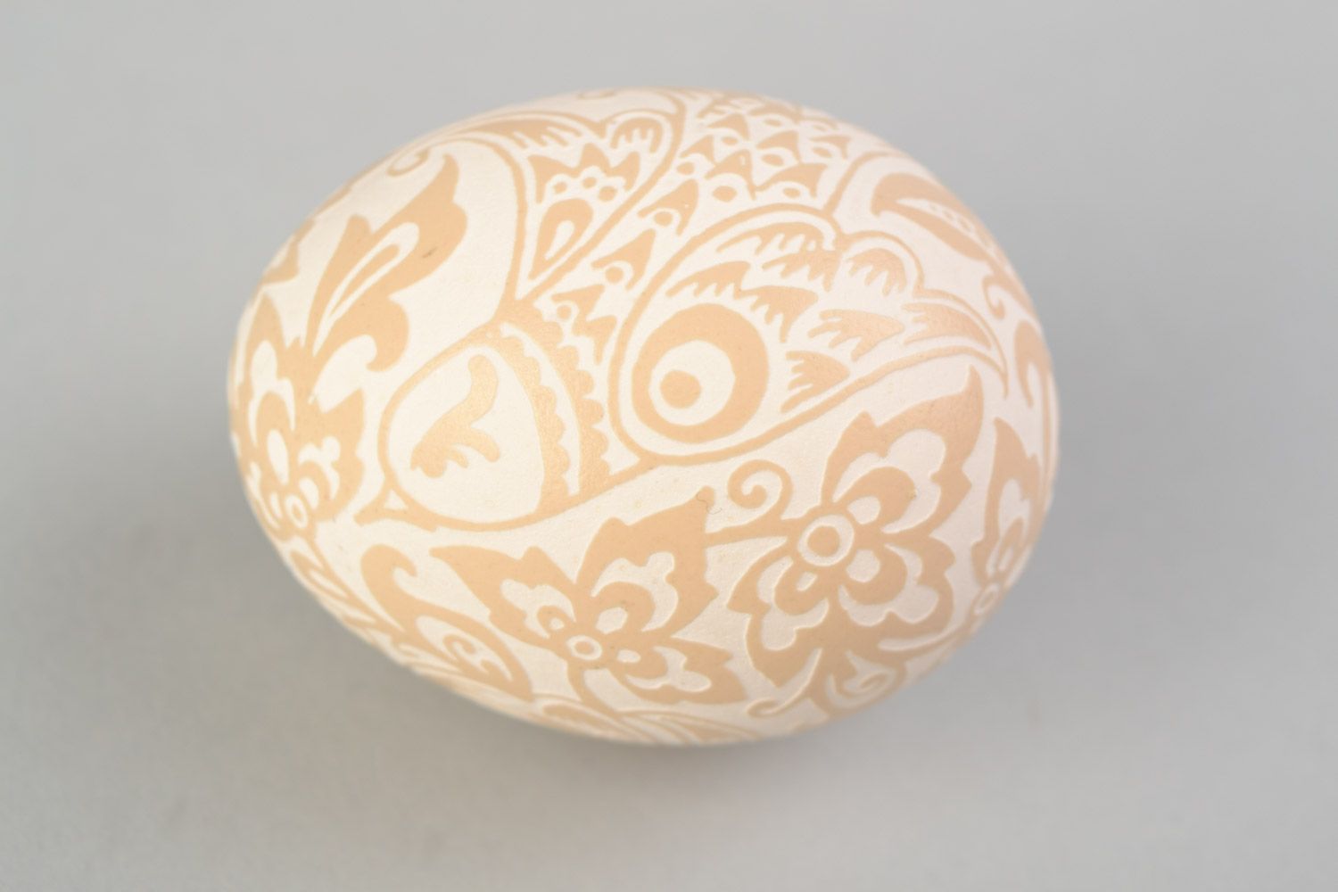 Unusual beautiful handmade Easter egg etched with vinegar photo 3