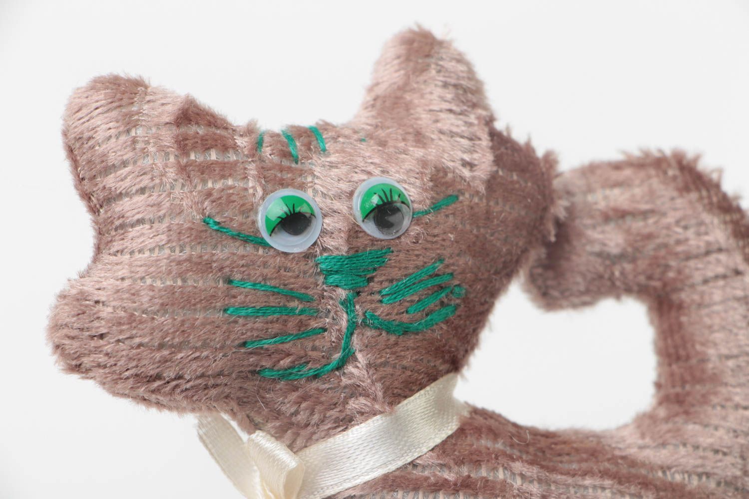 Beau jouet mou fait main en tissu en forme de chat gris mignon cadeau enfant photo 3