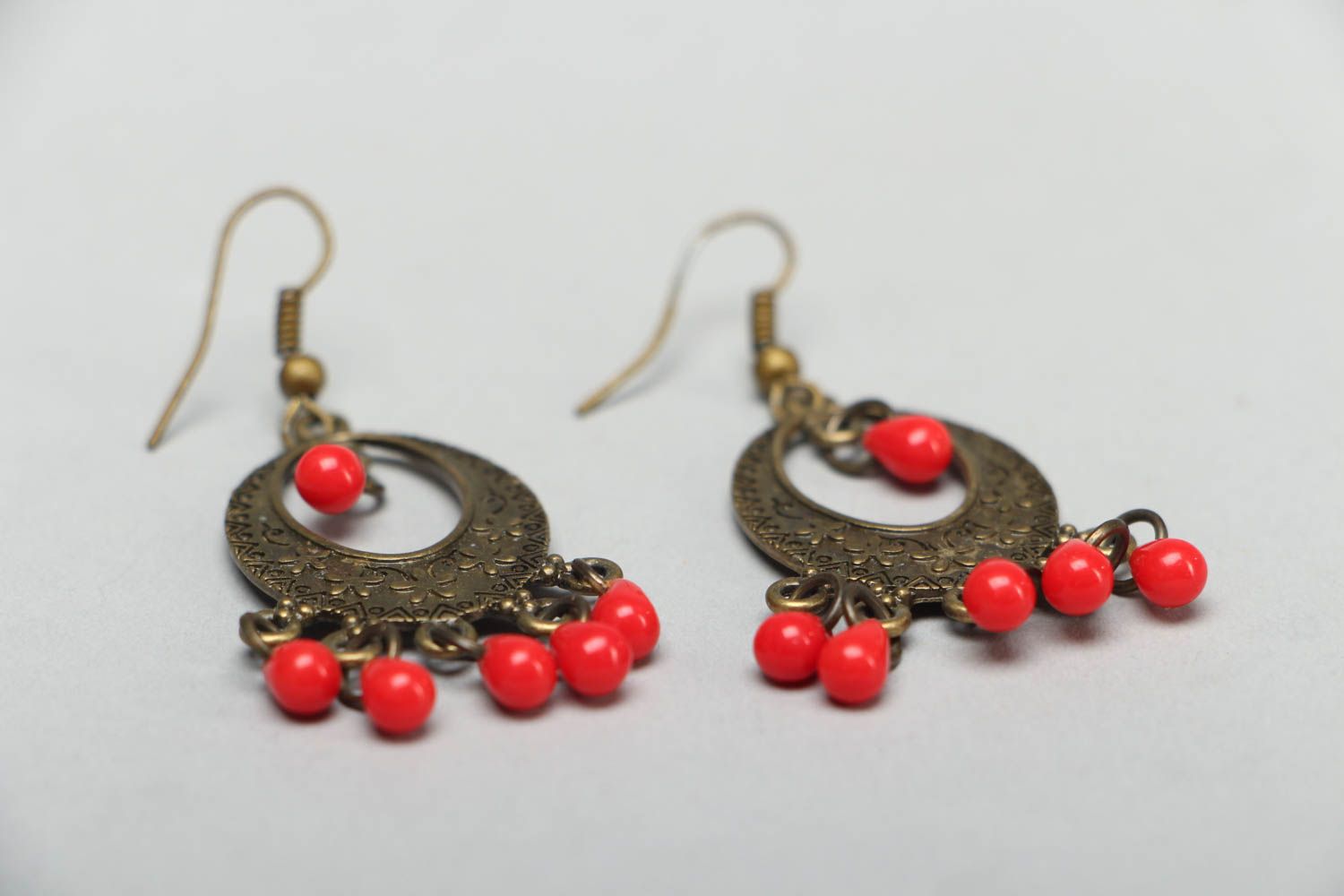 Gypsy metal earrings with red beads photo 2
