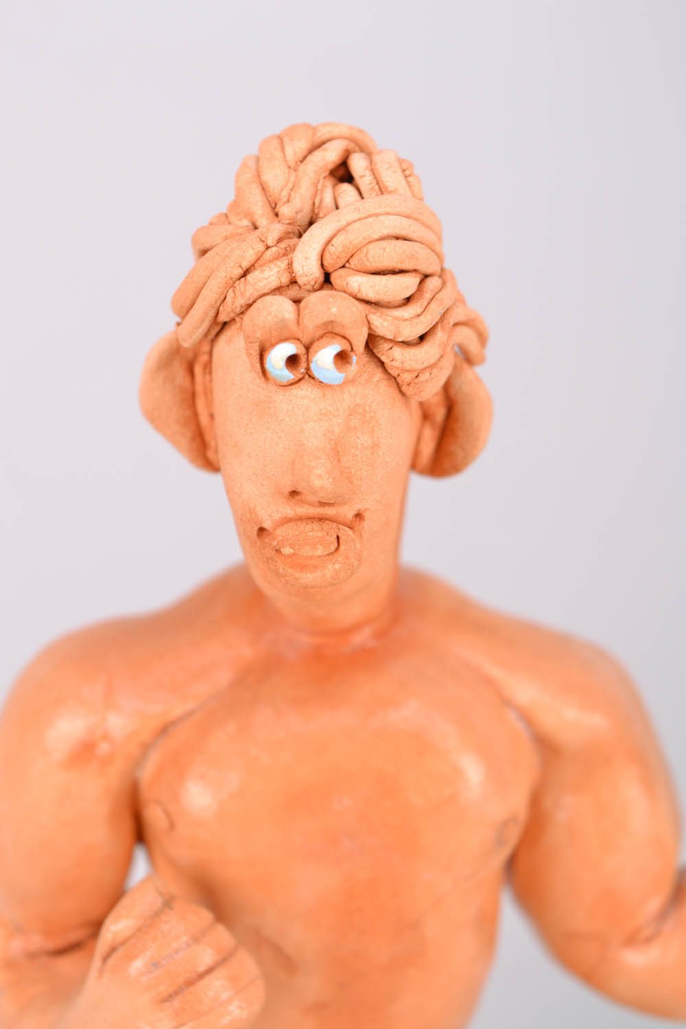 Statuetta buffa in argilla fatta a mano figurina decorativa in ceramica  foto 3