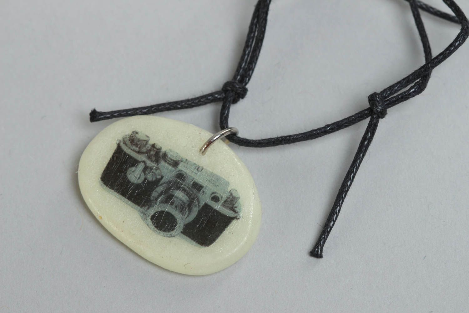 Handmade oval pendant made of polymer clay with the image of photo camera photo 2