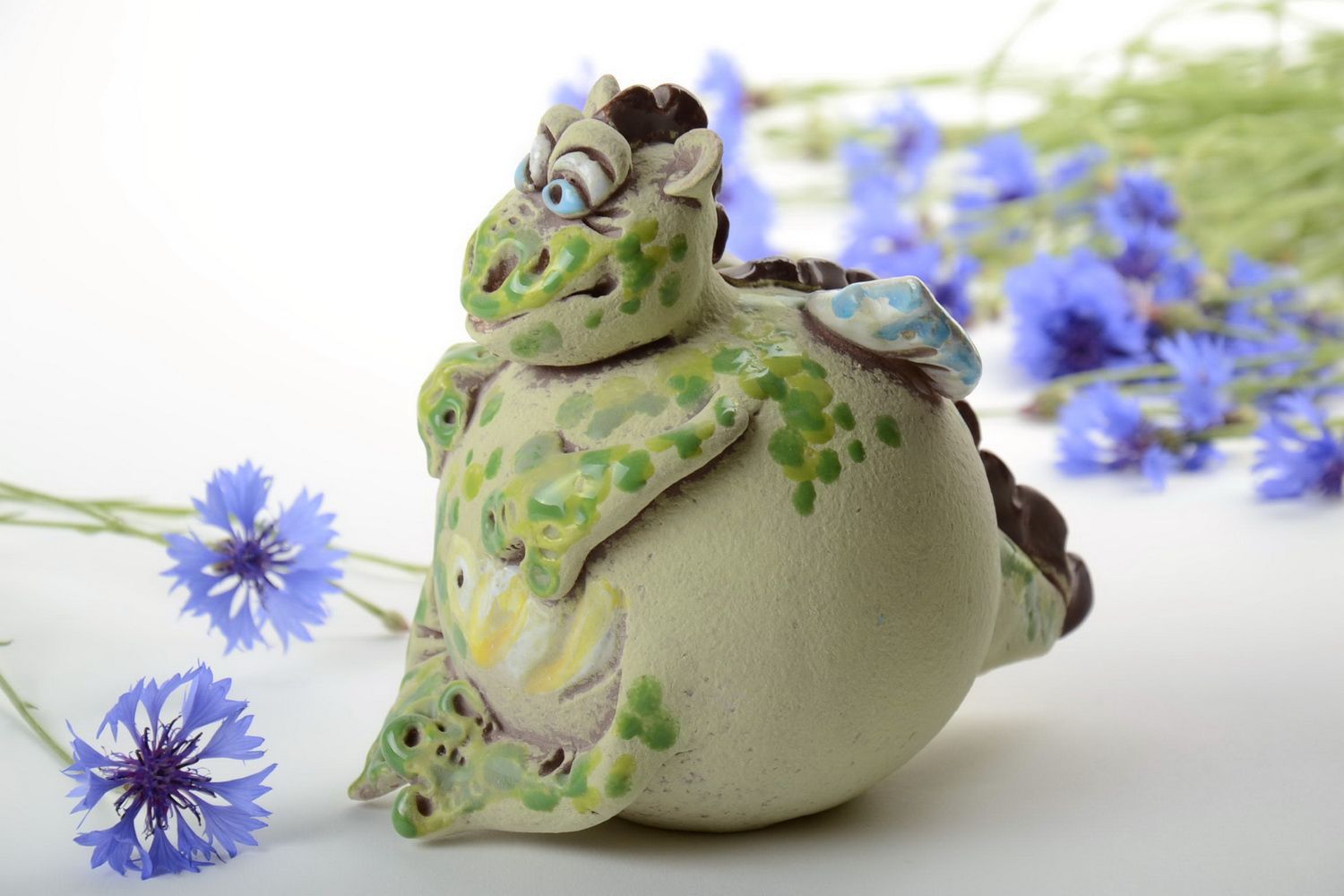 Originelle handgemachte Keramik Sparbüchse Drache mit Bemalung Geschenk für Kind foto 1