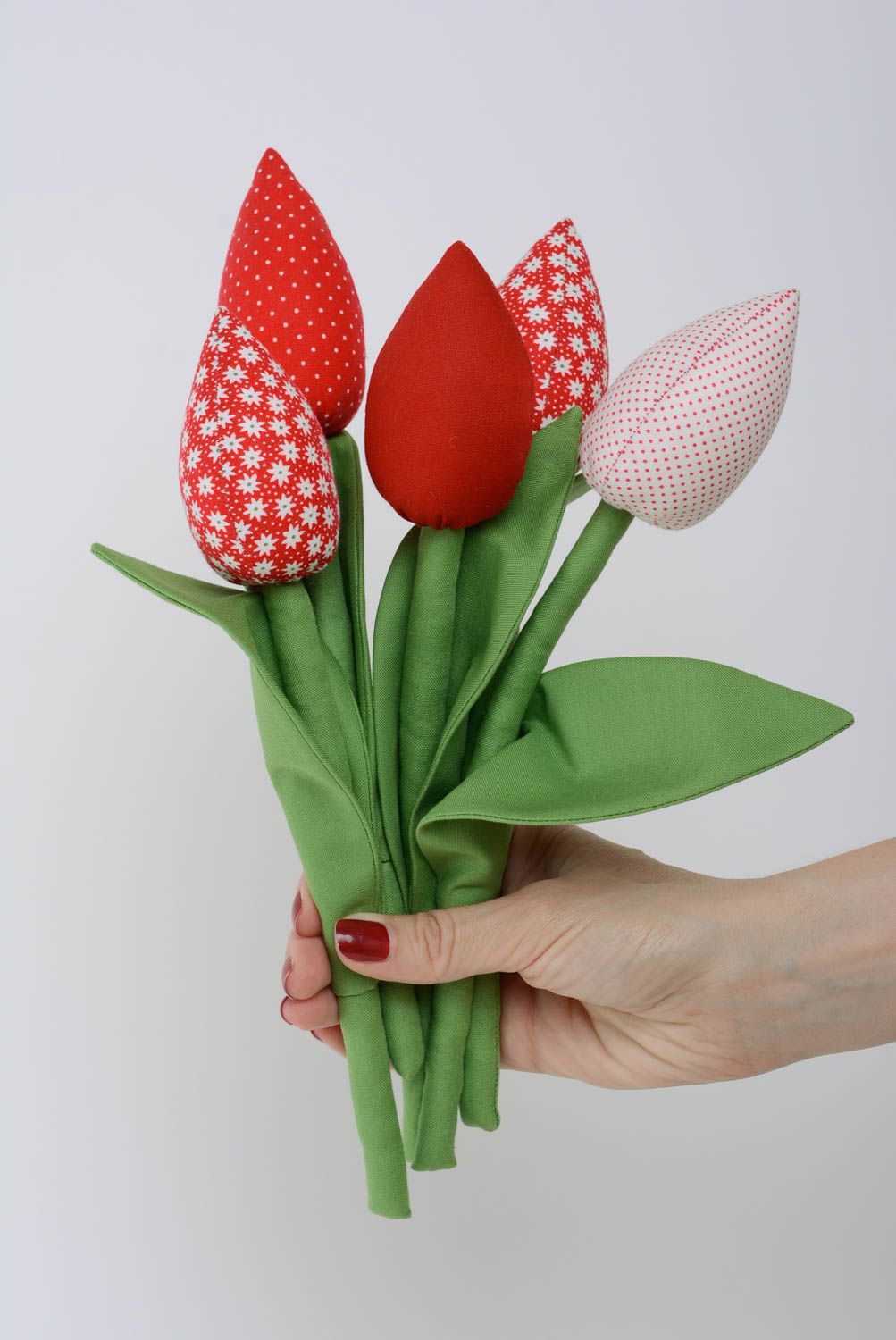 Fleurs en tissu cinq tulipes en coton de différents coloris belles faites main photo 3