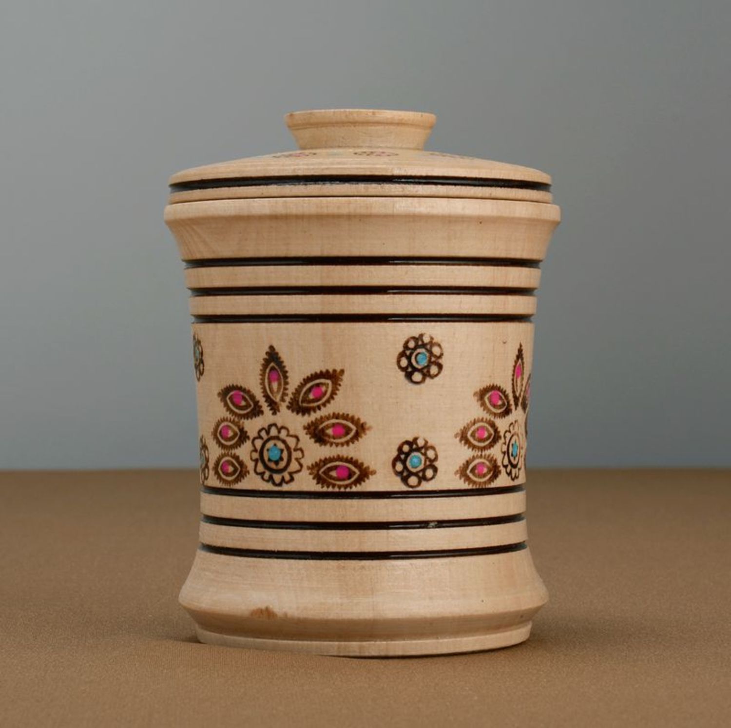 Wooden handmade jar container 10 oz with pattern and lid 0,5 lb photo 3