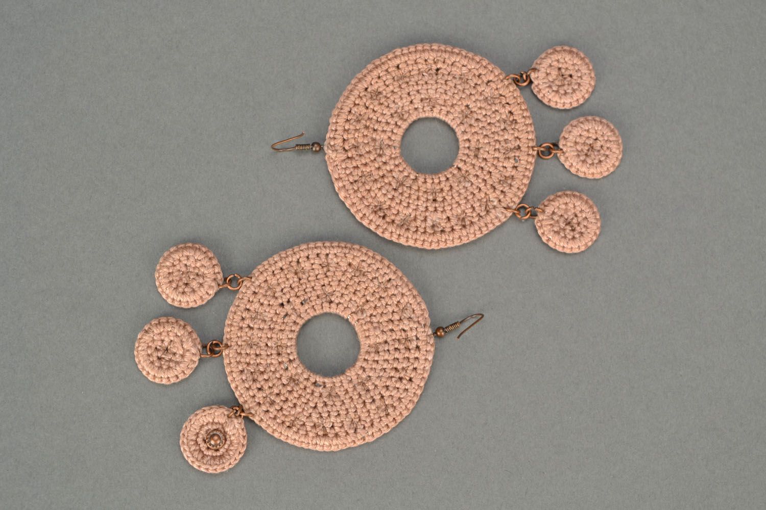 Crochet dangle earrings East photo 4
