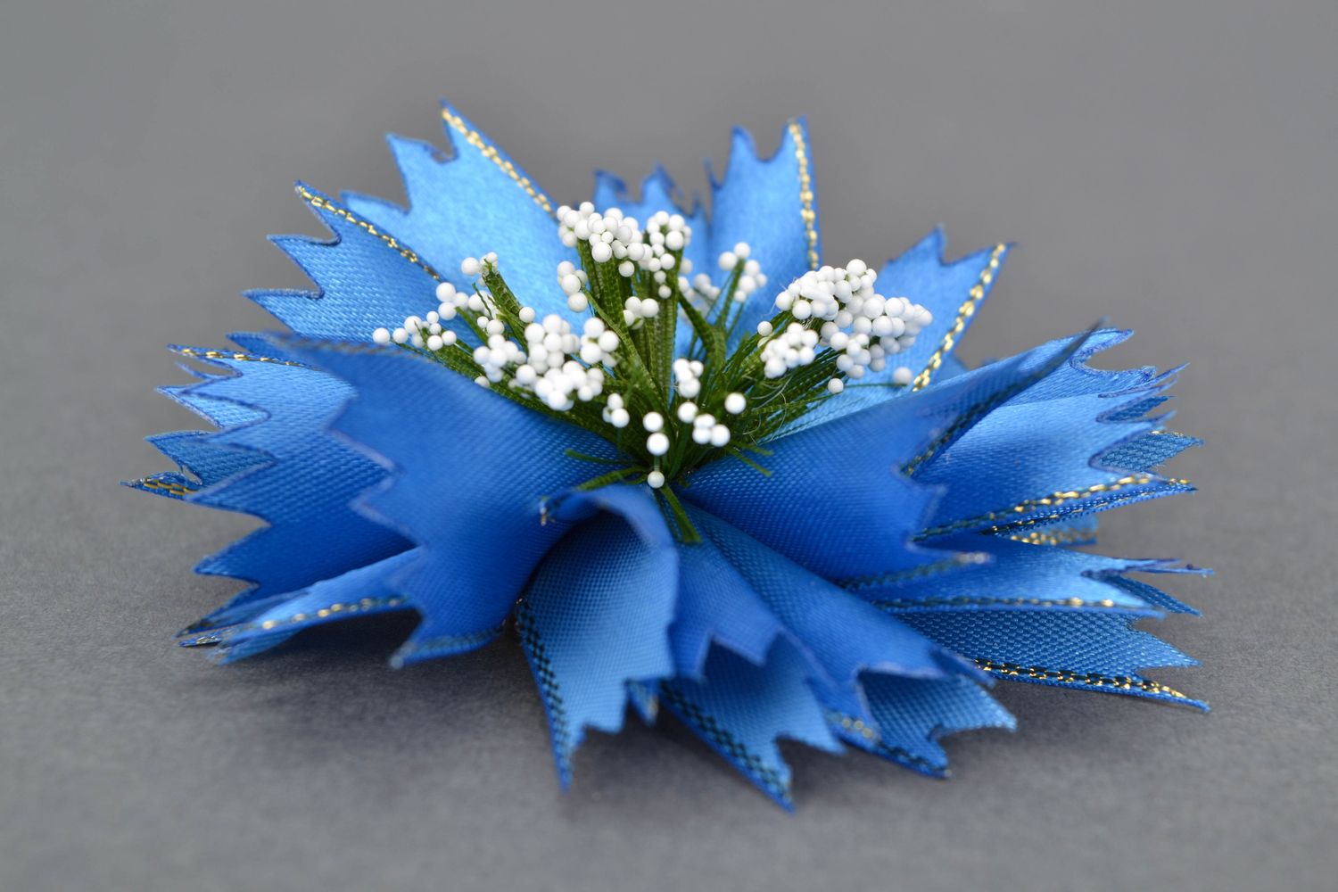Текстильная брошь цветок из реповых лент Василек фото 1