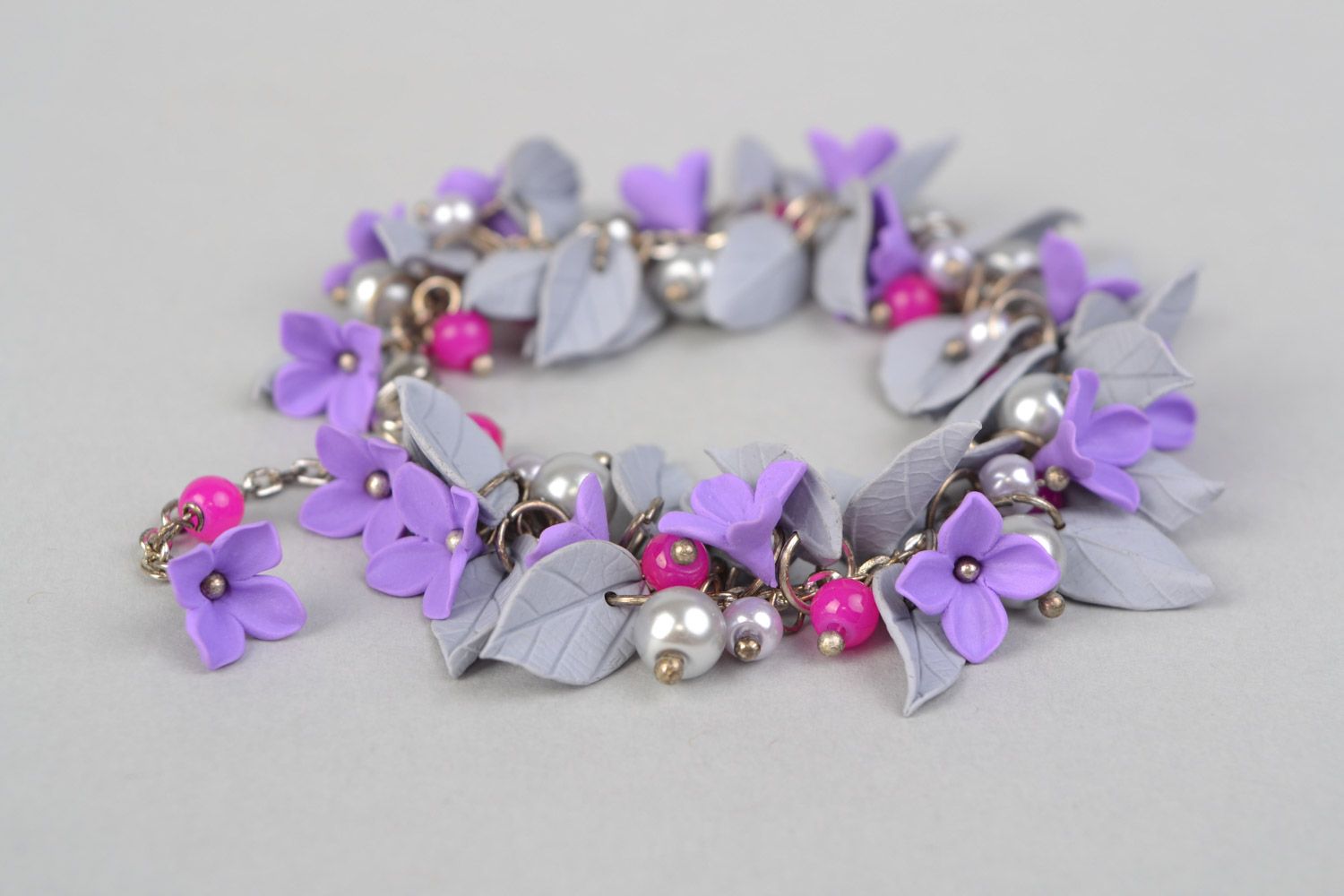 Chain charm bracelet with violet lilac flowers and gray leaves photo 3