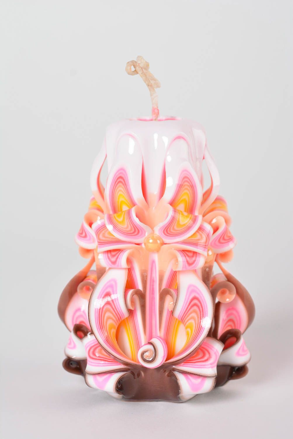 Свеча ручной работы парафиновая свеча резная цветная свеча декоративная фото 1