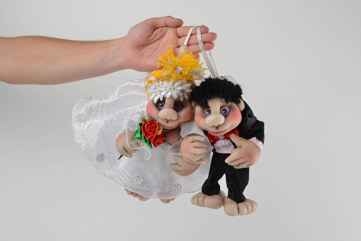 Handmade nylon figurine groom and bride couple wedding interior decoration toy photo 2