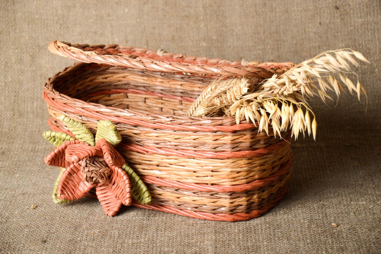 Плетеная хлебница ручной работы хлебница из газетных трубочек красивая шкатулка фото 1