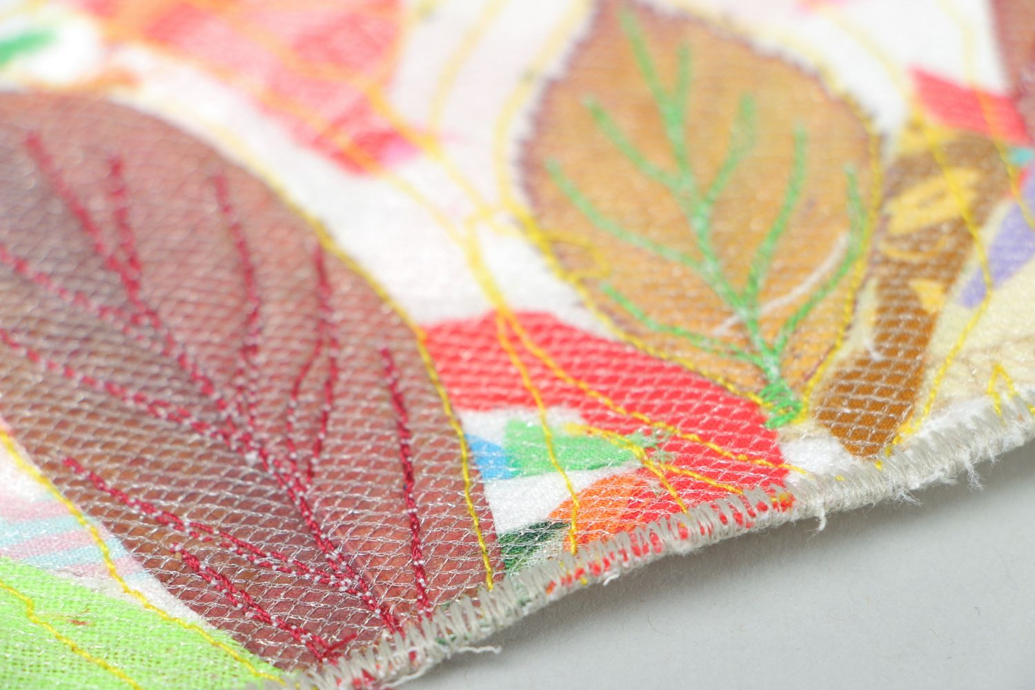 Tableau en patchwork tissu avec feuilles naturelles fait main photo 2