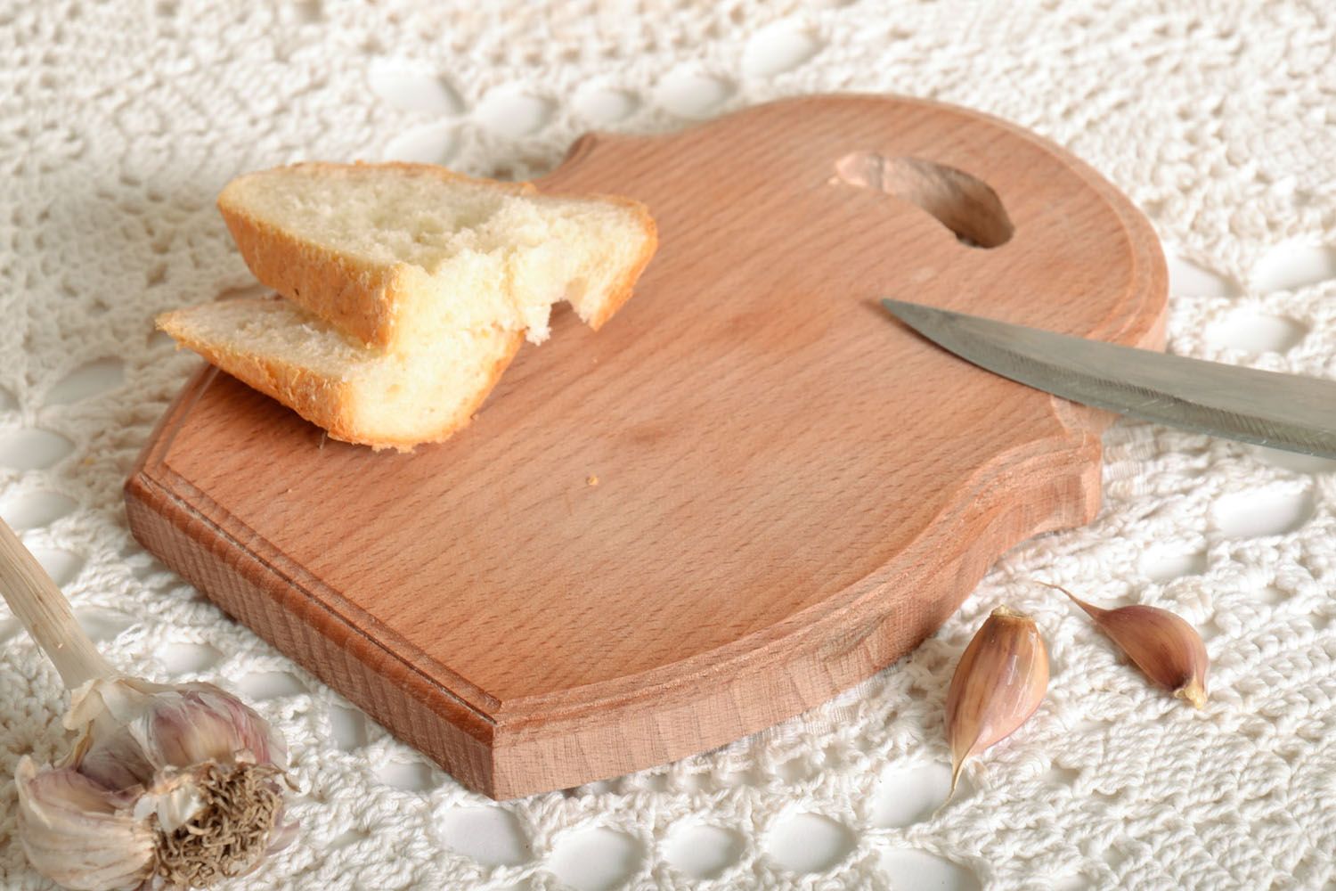 Wooden chopping board photo 1
