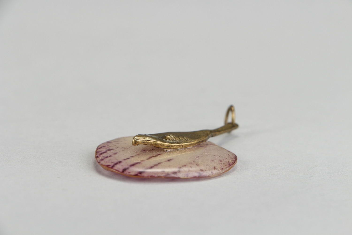 Pendant with natural orchid petal photo 3