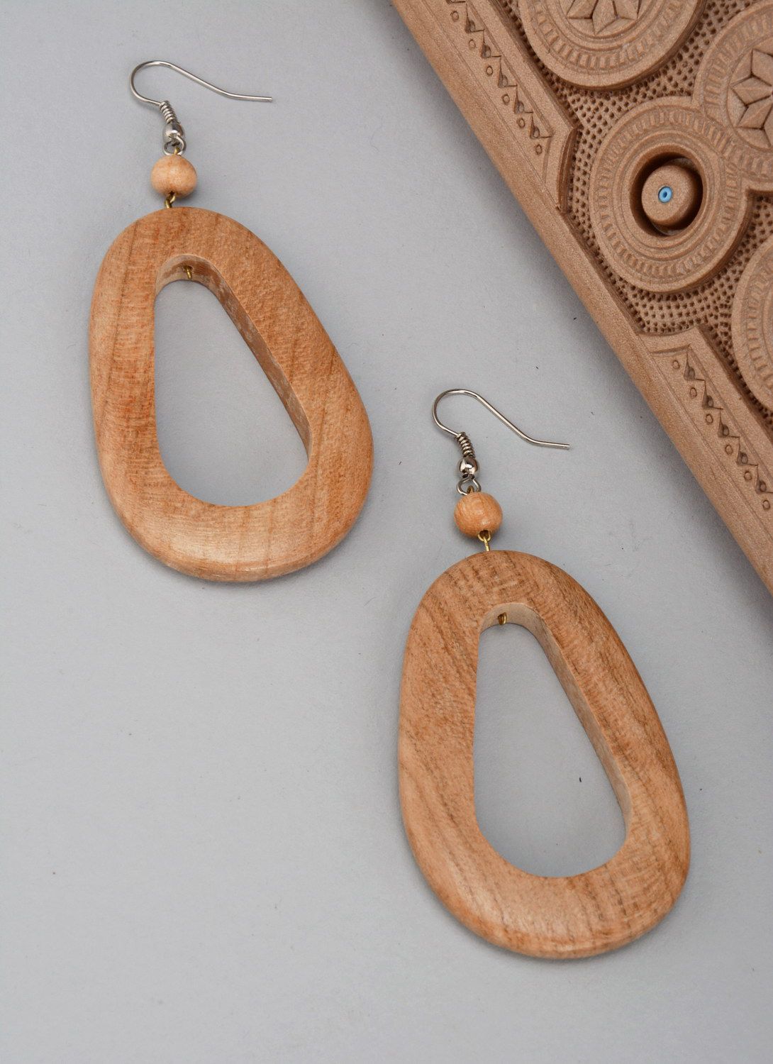 Long wooden earrings photo 3