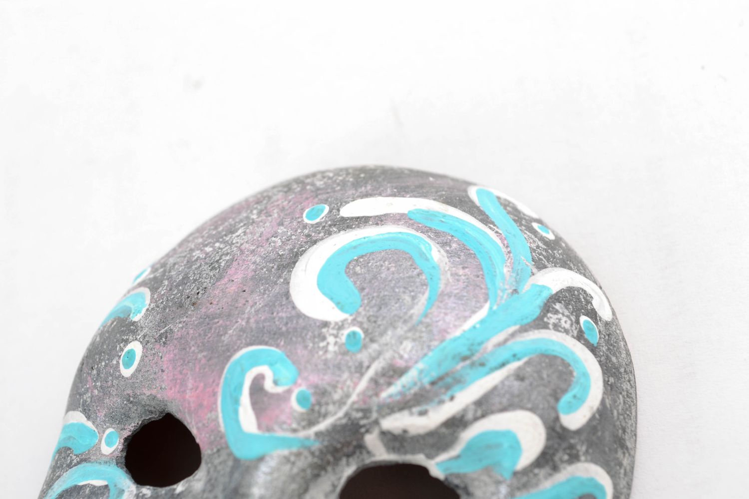 Интерьерная подвеска карнавальная маска расписная фото 3