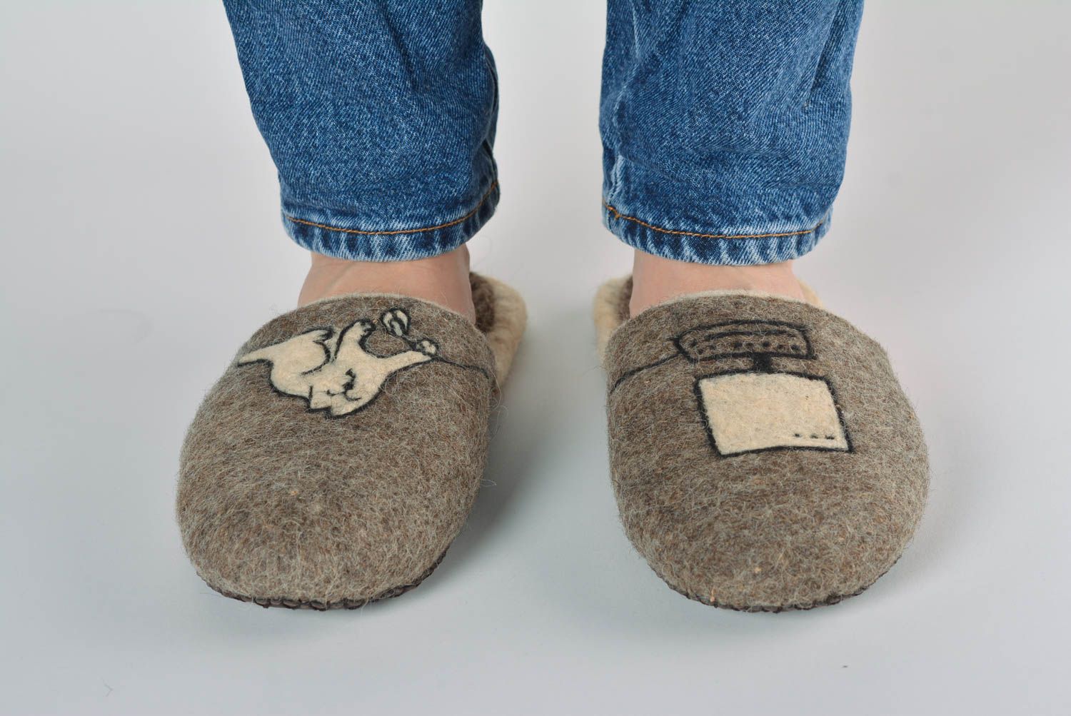 Accessoire für Männer Herren Pantoffeln aus Filz schöne Hausschuhe handmade  foto 2