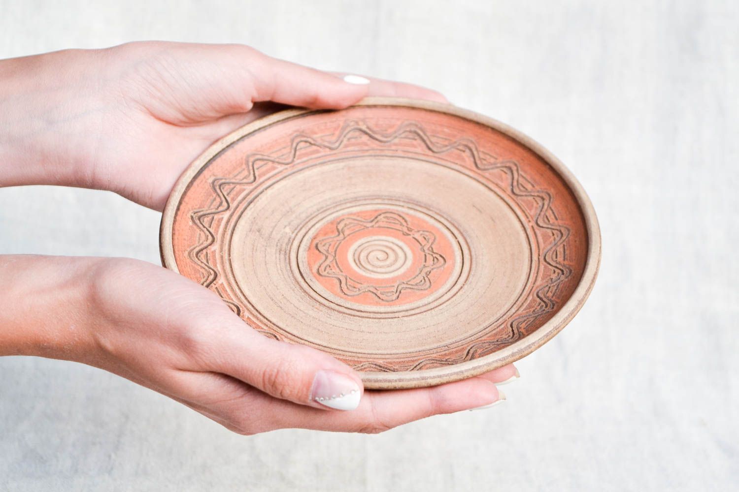 Handmade gemusterter Keramik Wandteller Wohn Accessoire Haus Deko aus Ton foto 2