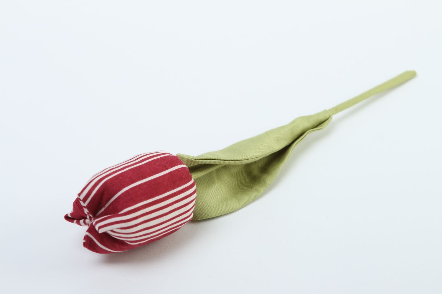 Flor de tela hecha a mano tulipán artificial burdeos elemento decorativo foto 2
