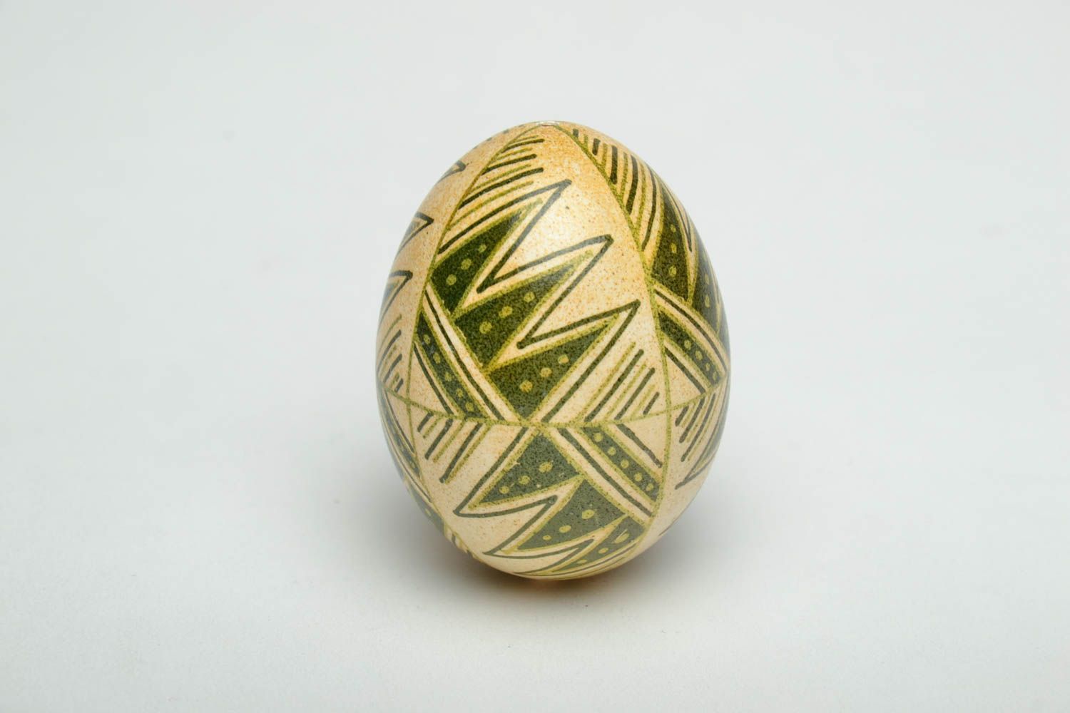 Huevo decorativo de Pascua pintado a mano foto 2