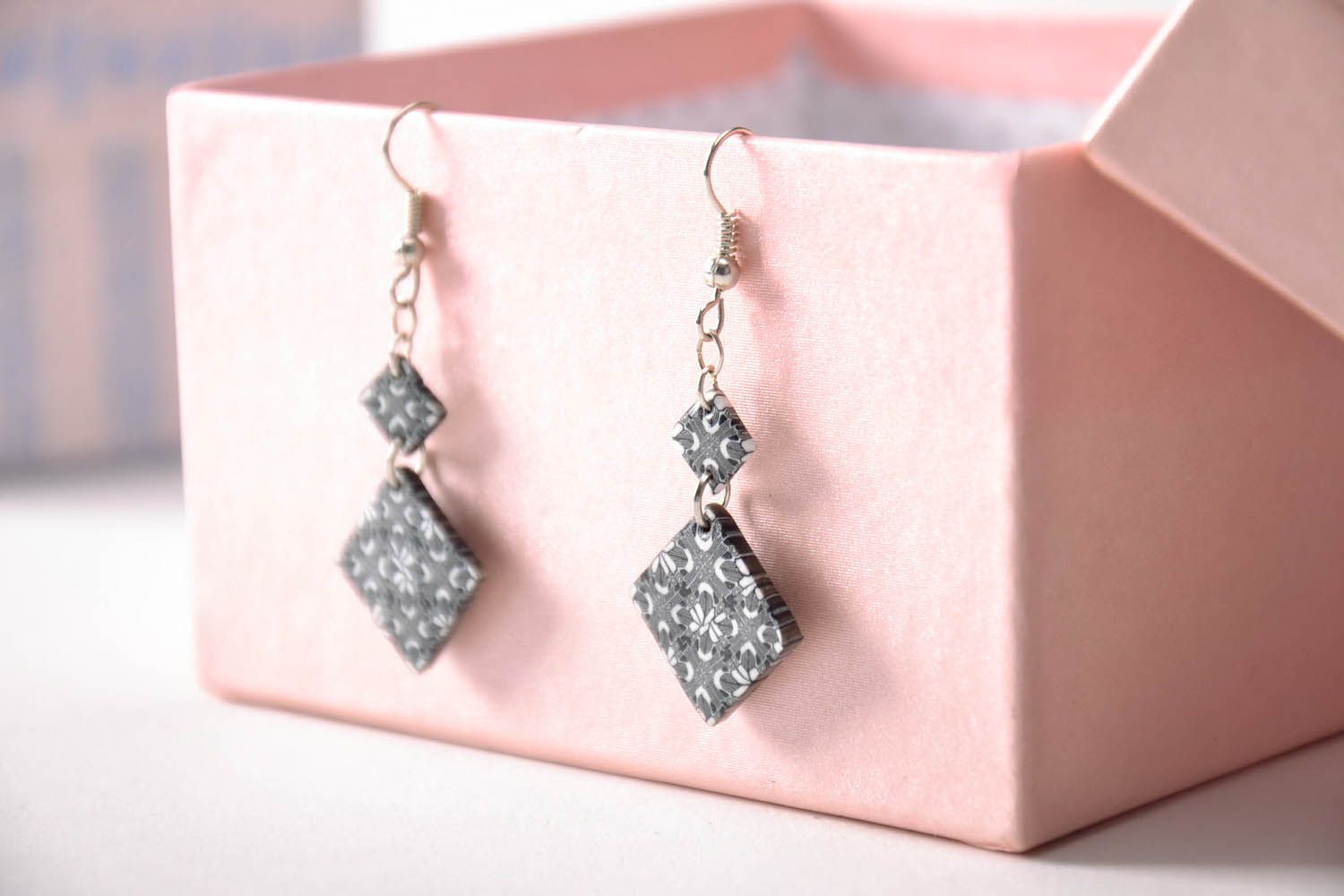 Black-and-white hanging earrings photo 4
