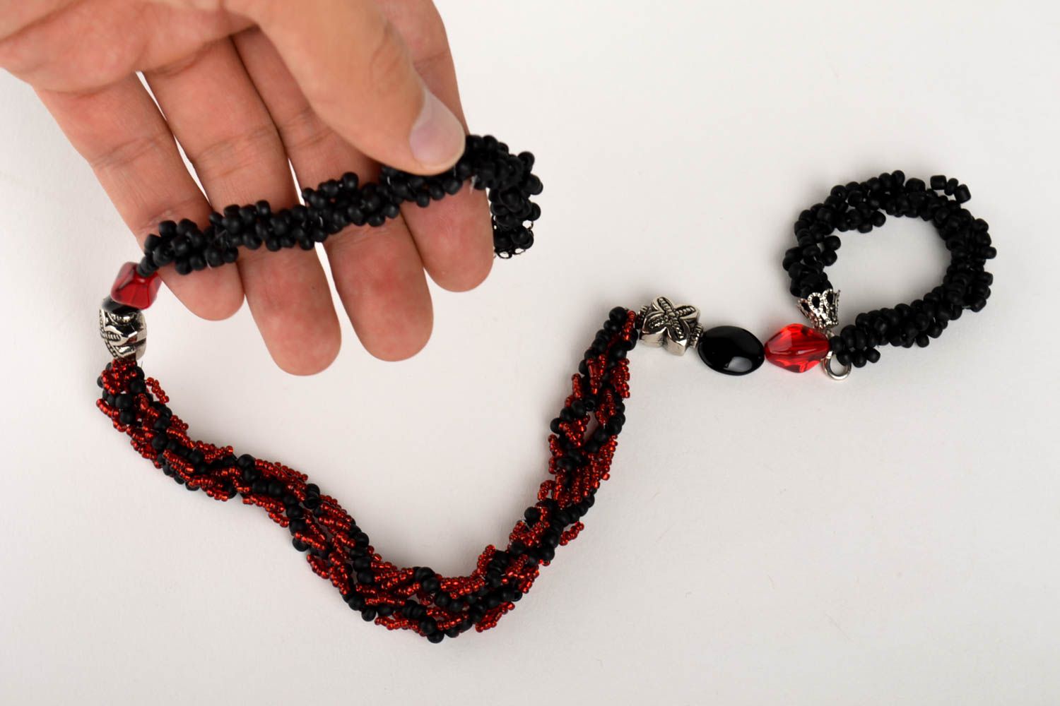 Collier perles rocaille Bijou fait main Accessoires femme design noir rouge photo 5