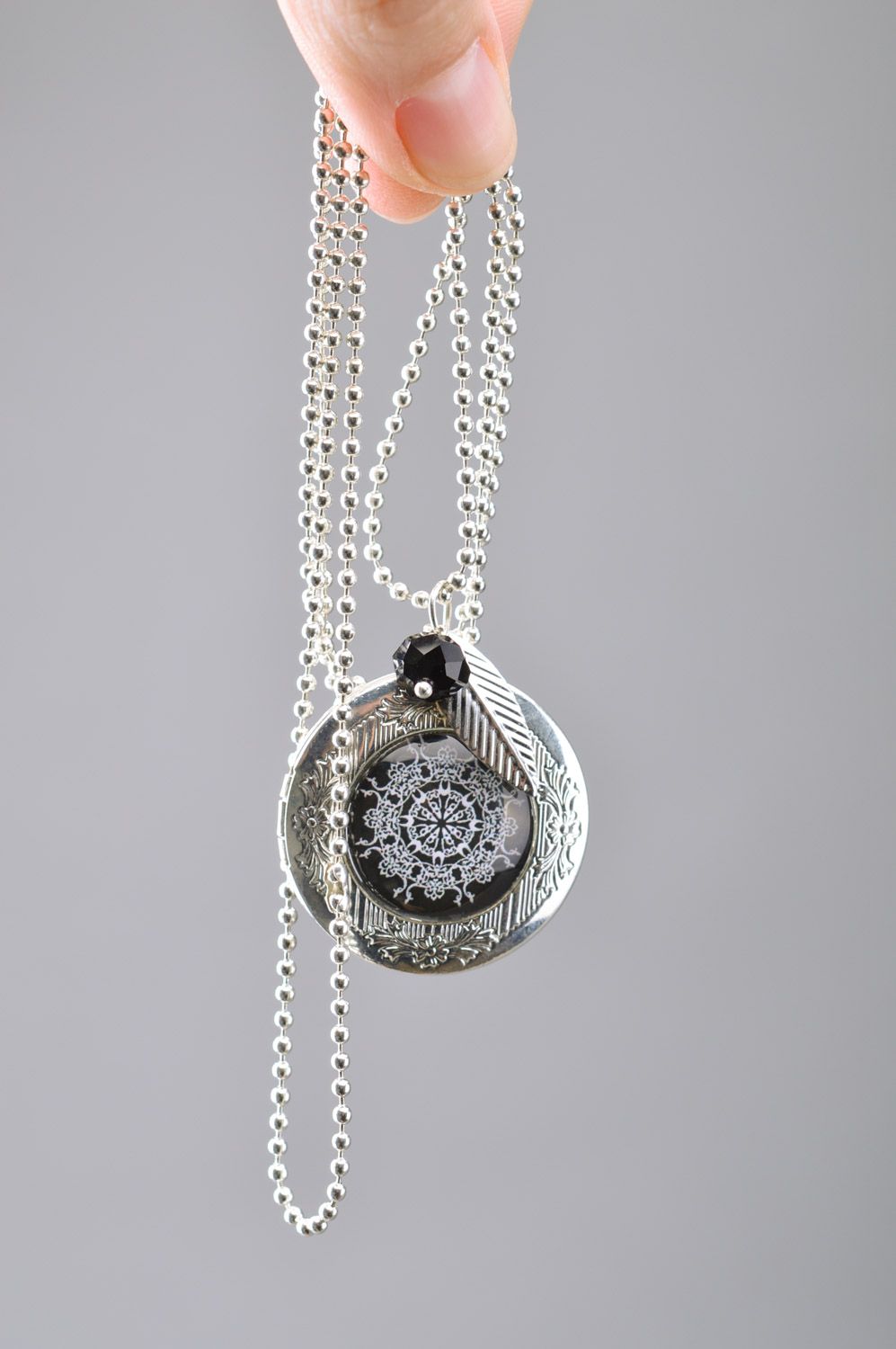 Handmade designer metal locket pendant for photo on long chain with bead  photo 3