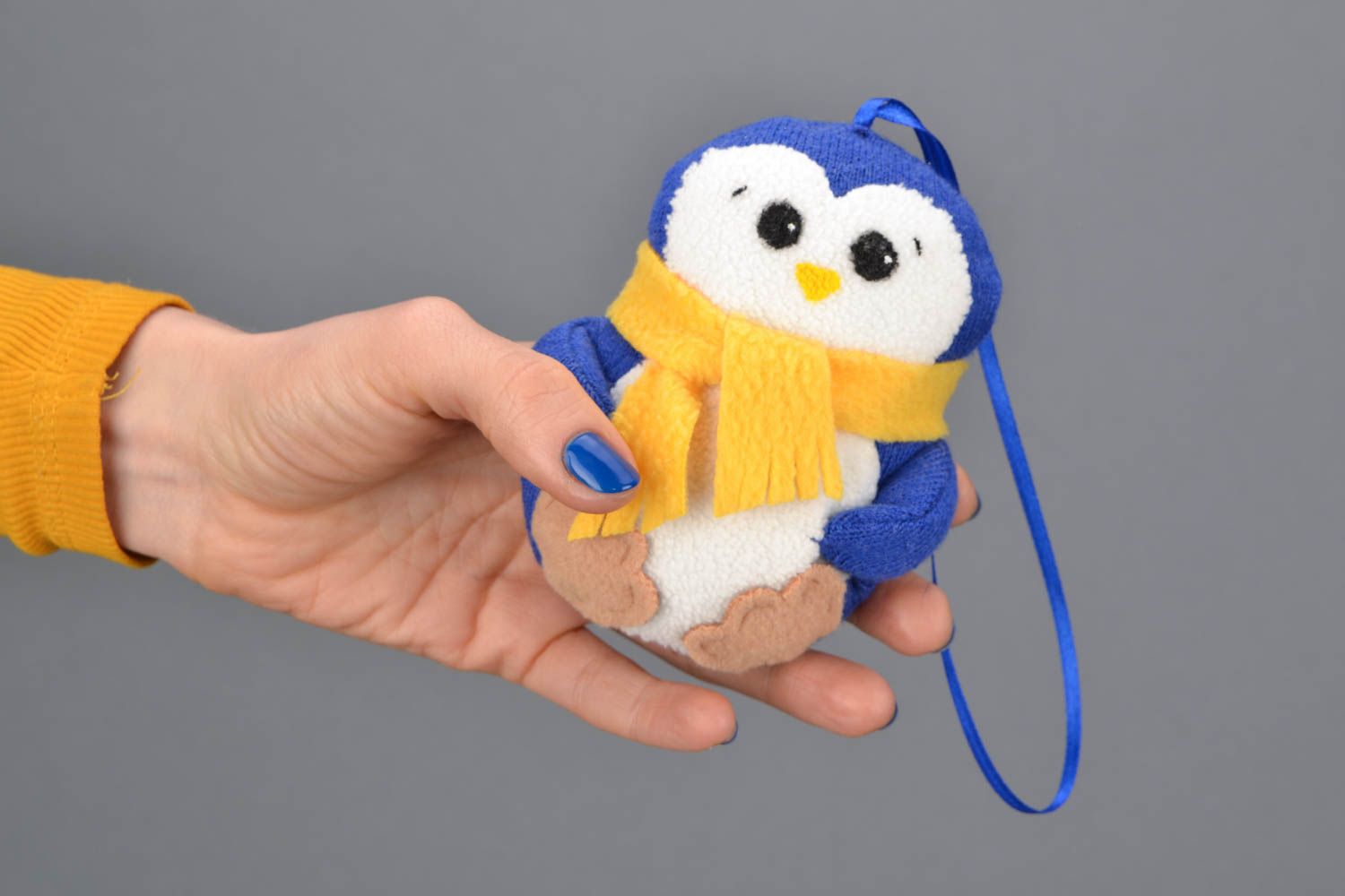 Мягкая игрушка с петелькой Пингвин фото 2