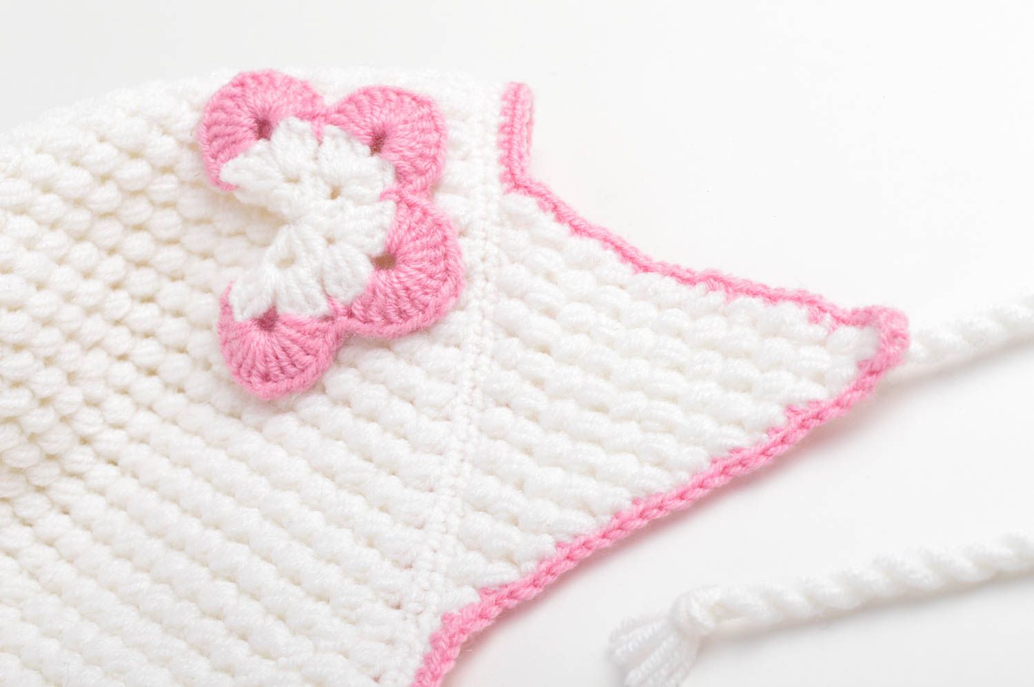 Bonnet tricot fait main Chapeau au crochet blanc rose design Vêtement fille photo 5