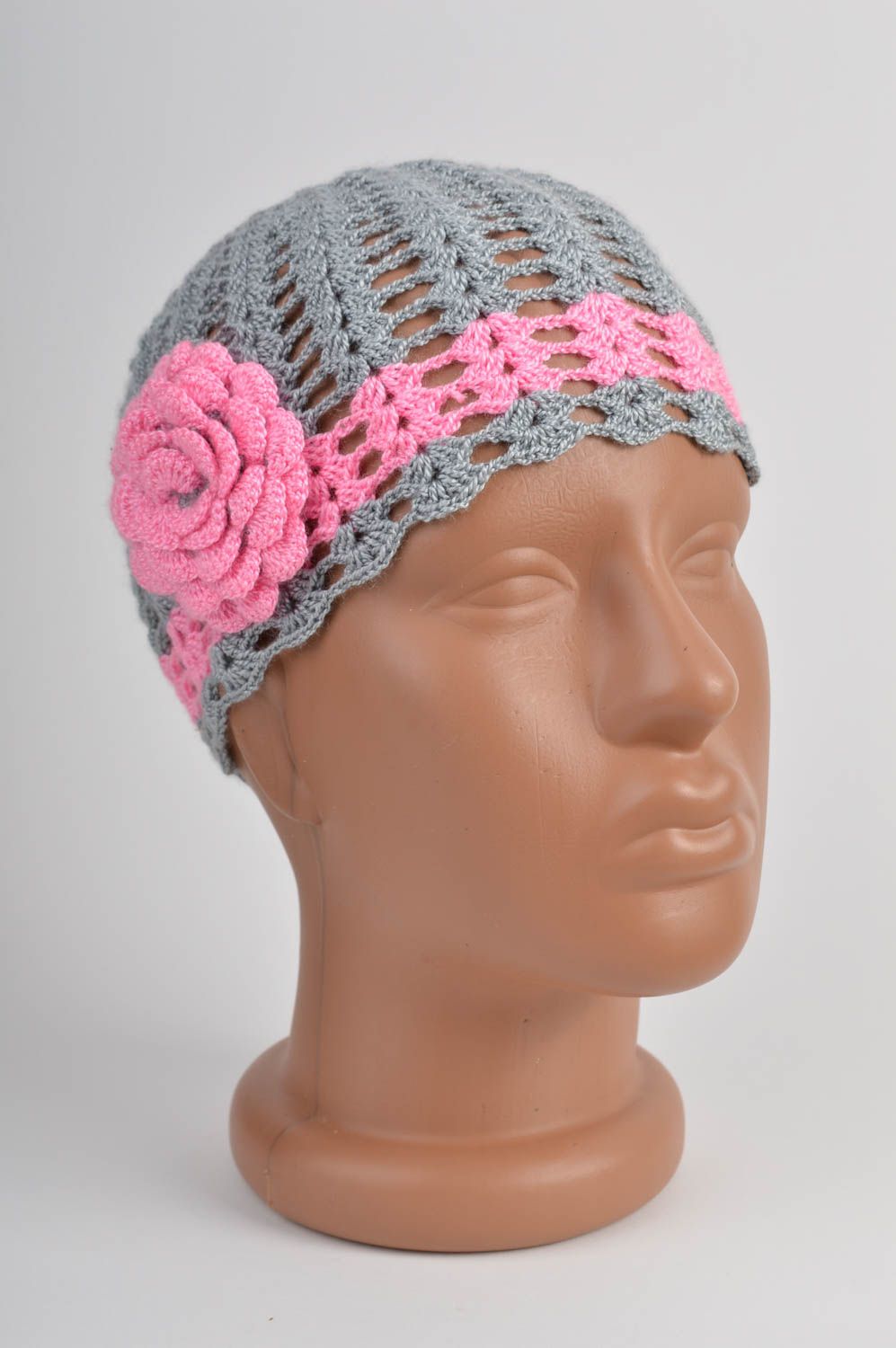 Bonnet tricot fait main Chapeau au crochet gris fleur rose Vêtement fille photo 2