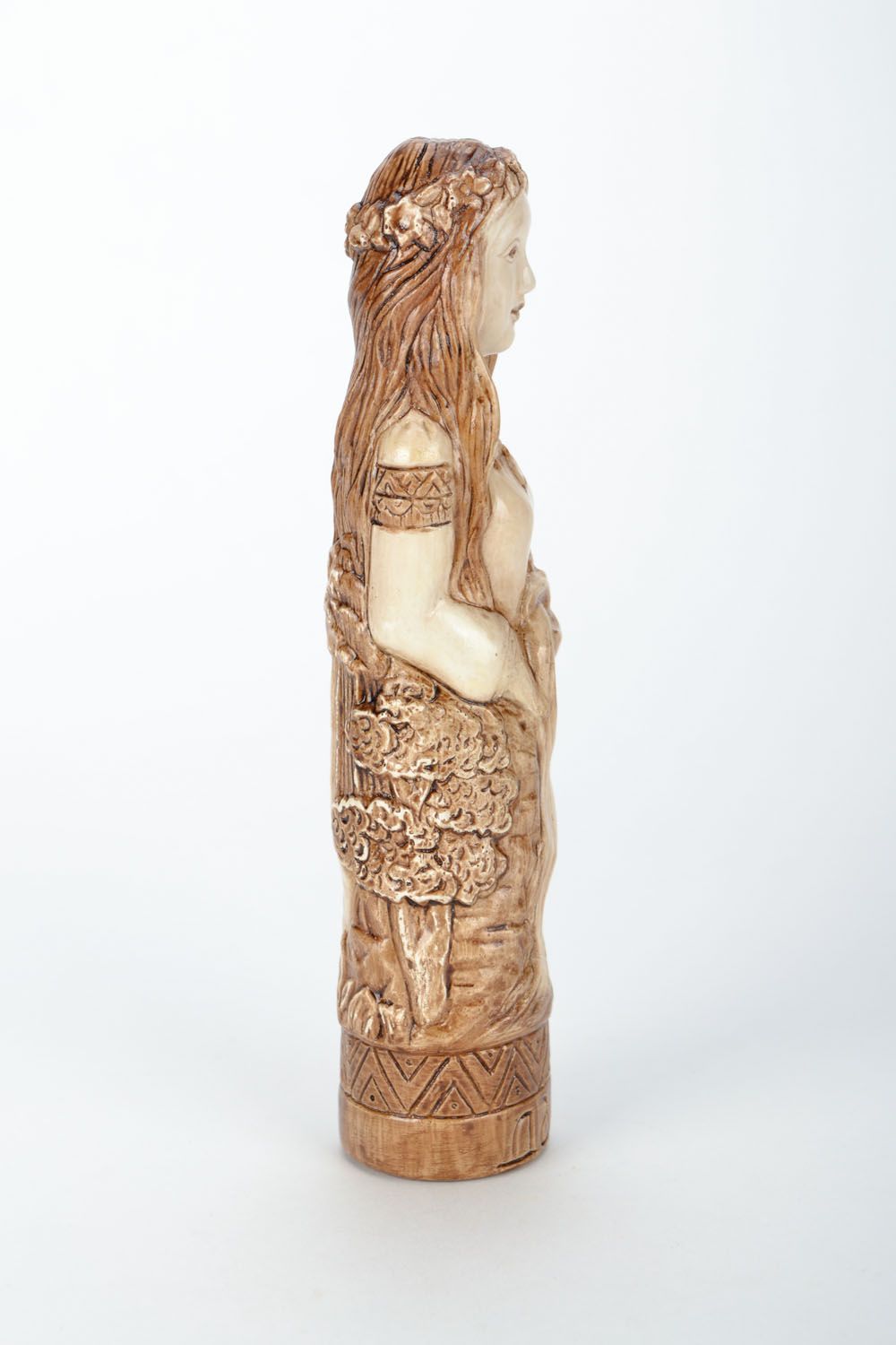 Statuette en plâtre faite main déesse slave Dana photo 3