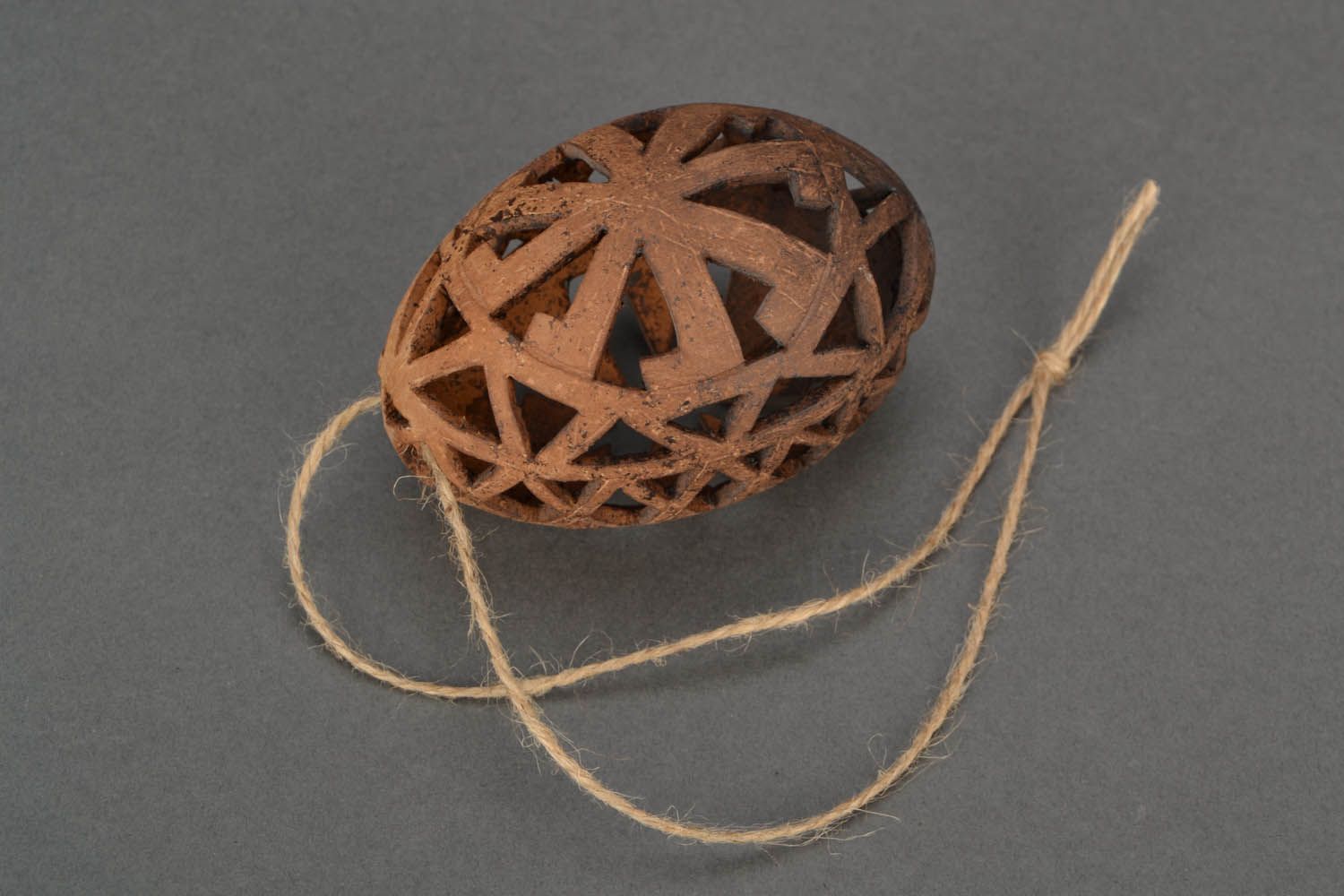Pingente ovo de cerâmica feito na forma de bolas foto 4