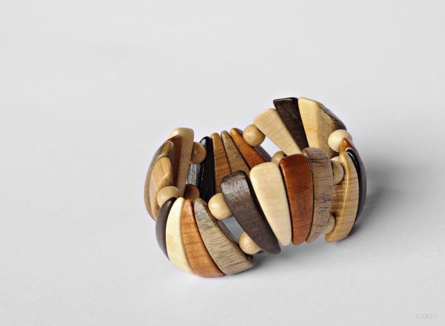 Wooden bracelet photo 1
