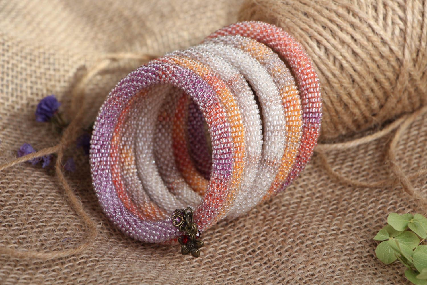 Bracelete exclusivo de miçangas japonesas Espiral colorido  foto 1