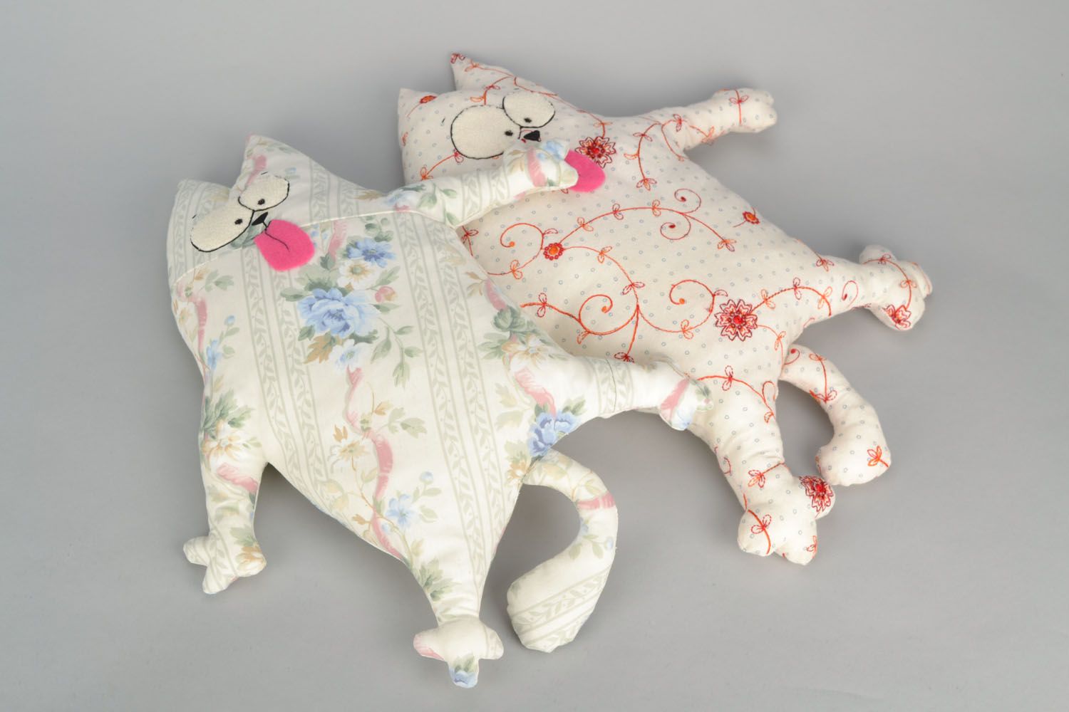 Soft toy in the shape of cat photo 4