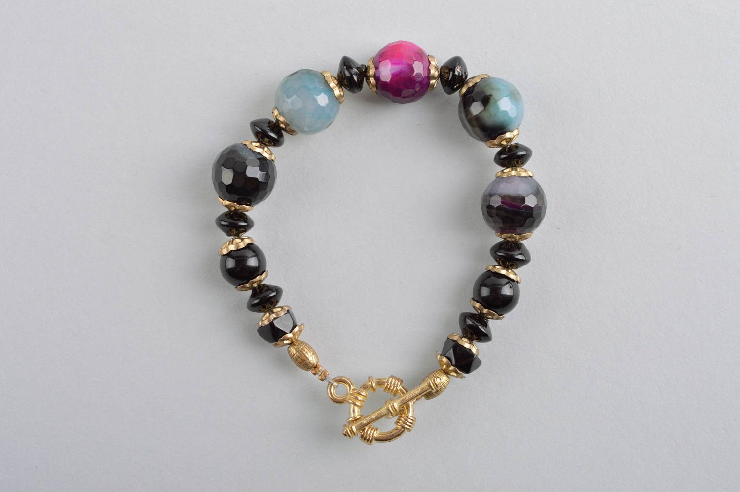 Bracelet en pierres Bijou fait main design noir perles agate Accessoire femme photo 2