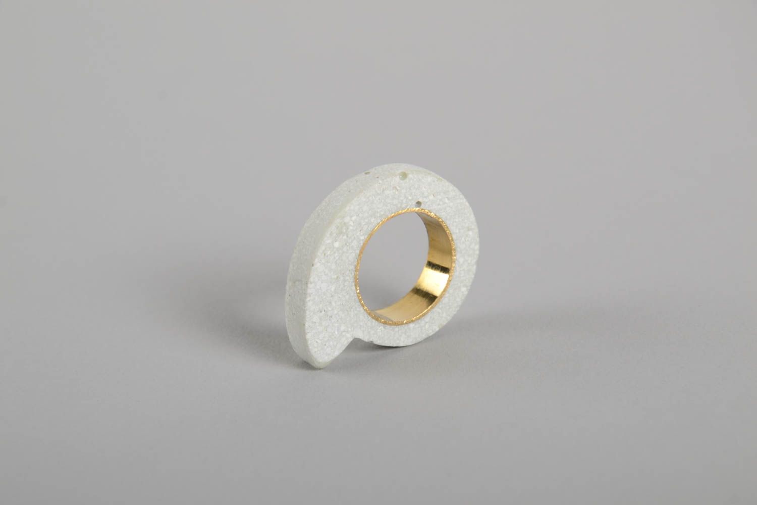 Handmade Schmuck Ring aus Beton Messing Damen Modeschmuck Accessoire für Frau foto 4