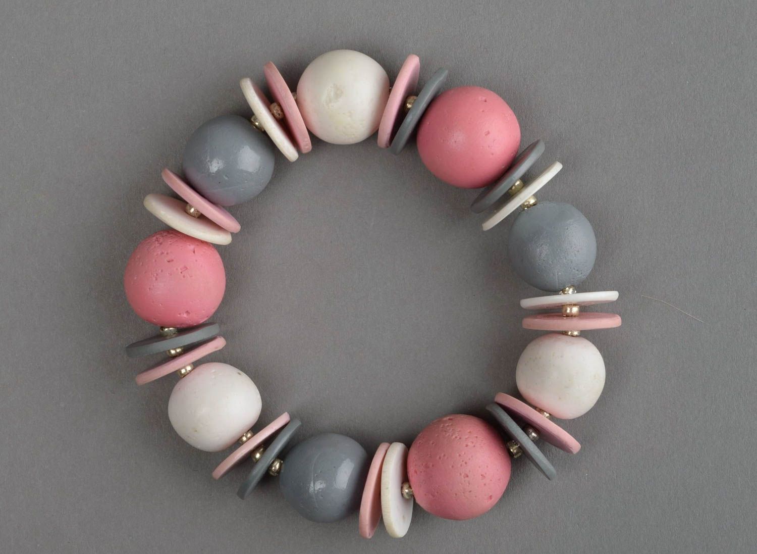 Fashion pink, grey, white beads bracelet on elastic cord photo 4