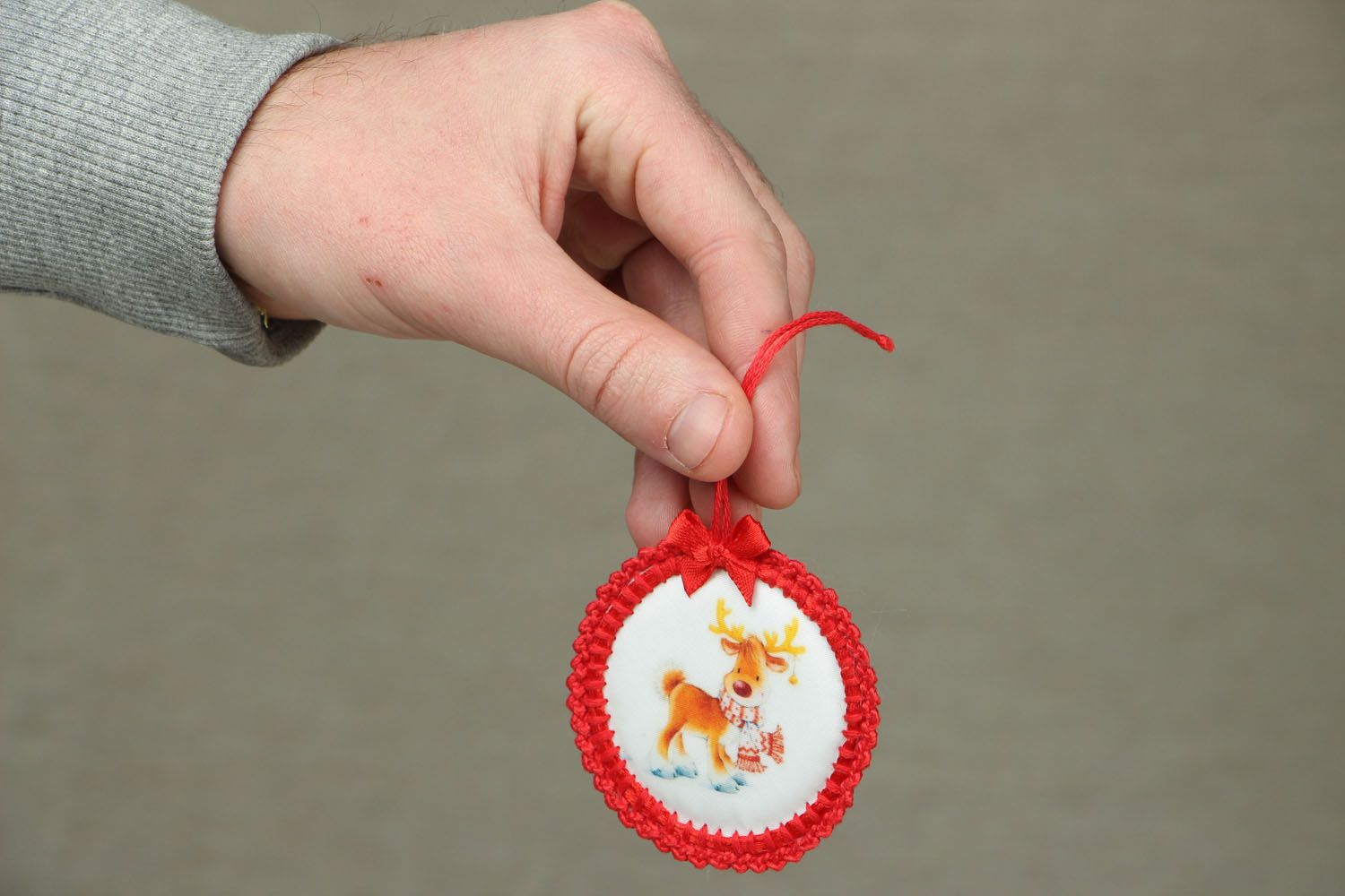 Jouet de Noël en tissu fait main forme décoration ronde avec image de renne photo 3