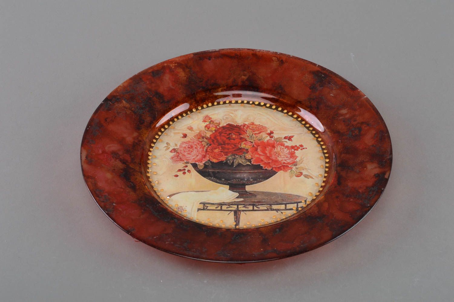 Стеклянная тарелка в технике декупаж ручной работы для декора Весенний букет фото 1