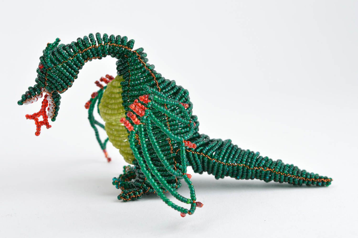 Статуэтка из бисера фигурка ручной работы декор для дома дракон с крыльями фото 2