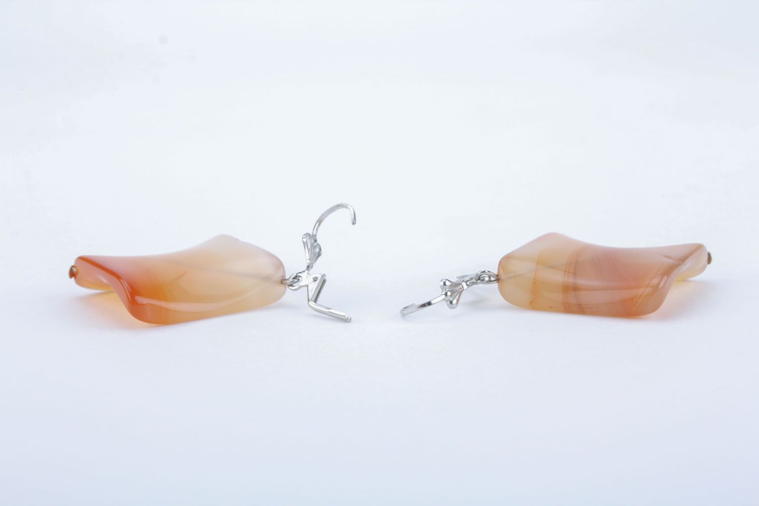 Boucles d'oreilles pendantes avec cornaline photo 3